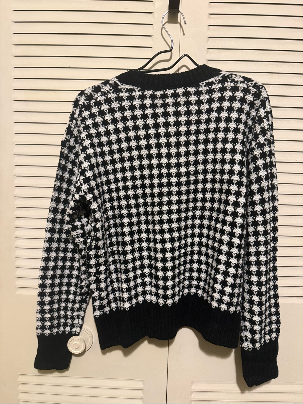 Pattern Cardigan - Picture 2 of 2